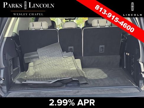 Certified 2025 Lincoln Navigator Reserve AWD/4WD image 8