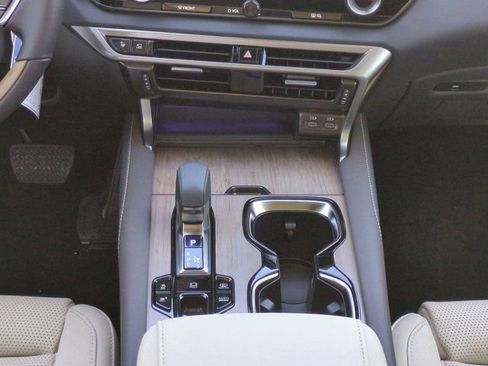 New 2026 Lexus RX 450h AWD image 19