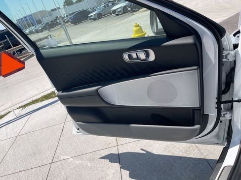 New 2025 Hyundai Ioniq 6 SE image 31