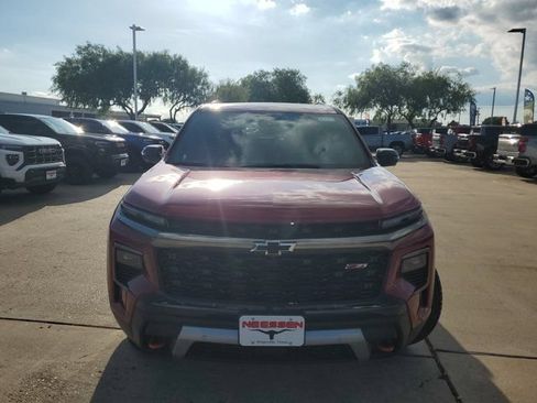 New 2026 Chevrolet Traverse Z71 w/ Enhanced Driving Package AWD/4WD image 2