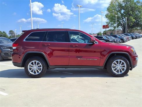 Used 2022 Jeep Grand Cherokee Laredo X image 24