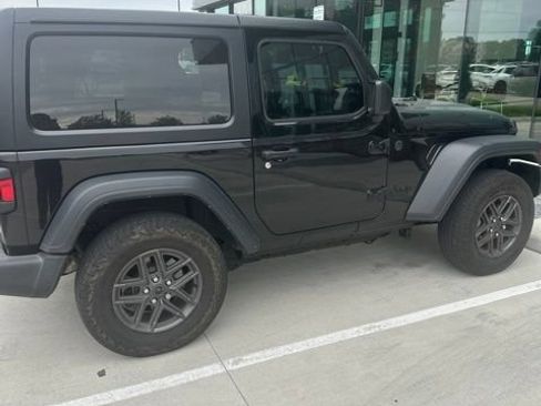 Used 2024 Jeep Wrangler Sport AWD/4WD image 3