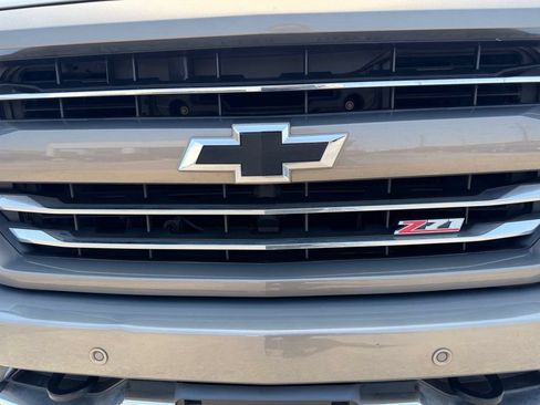Used 2017 Chevrolet Silverado 1500 LTZ Z71 w/ LTZ Plus Package AWD/4WD image 9