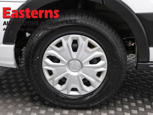 Used 2023 Ford Transit 350 XLT image 31