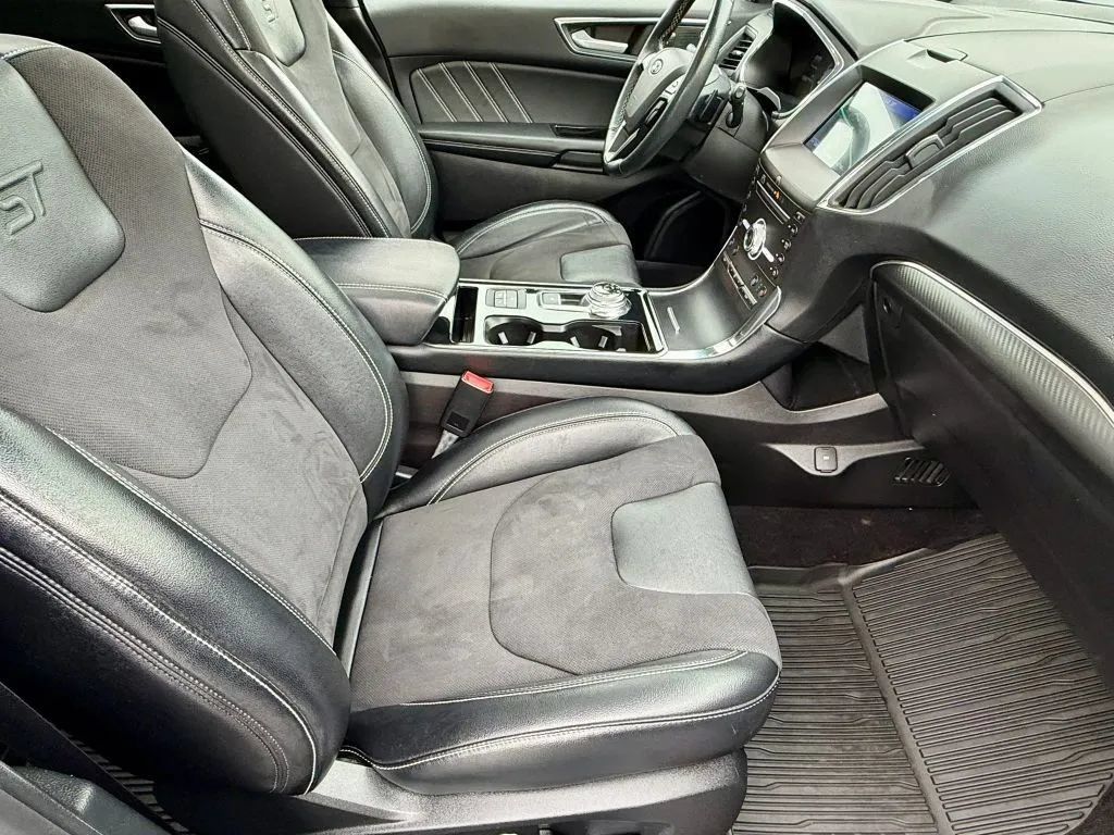 Used 2019 Ford Edge ST w/ Equipment Group 401A AWD/4WD image 19