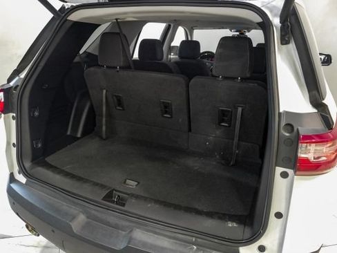 Used 2020 Chevrolet Traverse LT FWD image 51