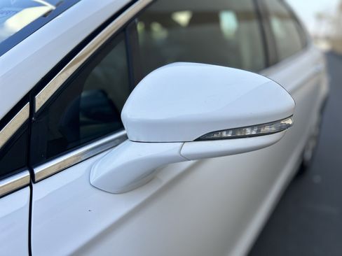 Used 2018 Ford Fusion SE w/ Equipment Group 602A image 16