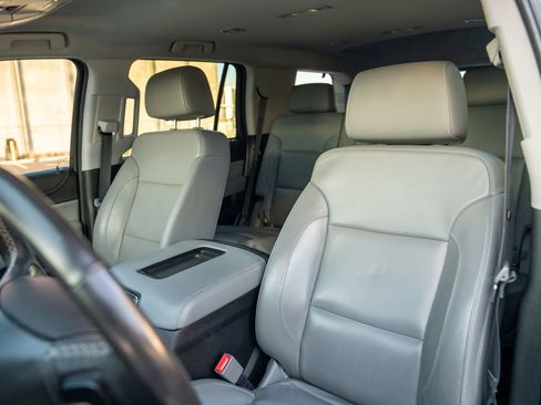 Used 2020 Chevrolet Tahoe LT image 5