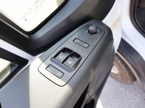 New 2026 RAM ProMaster 2500 w/ Premium Convenience Group FWD image 19