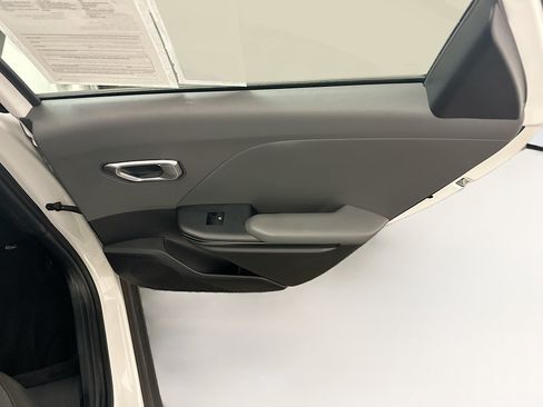 Used 2025 Kia K4 FWD image 30
