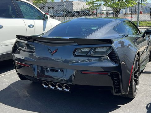 Used 2017 Chevrolet Corvette Z06 RWD image 2