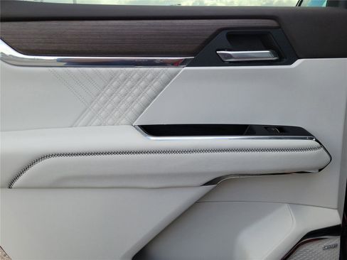 Used 2024 GMC Acadia Denali w/ LPO, Floor Liner Package AWD/4WD image 15