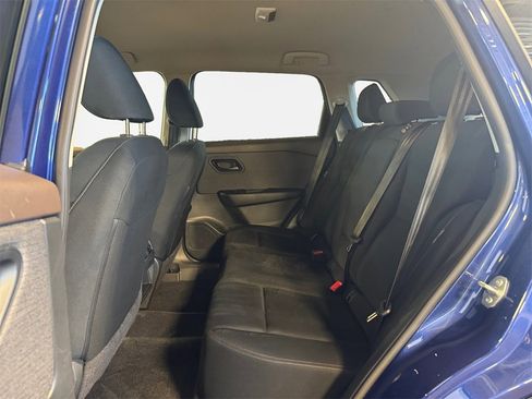 Used 2023 Nissan Rogue S image 24