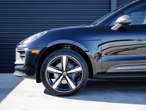 Certified 2026 Porsche Macan Turbo AWD/4WD image 11