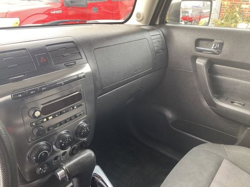 Used 2006 HUMMER H3 image 9