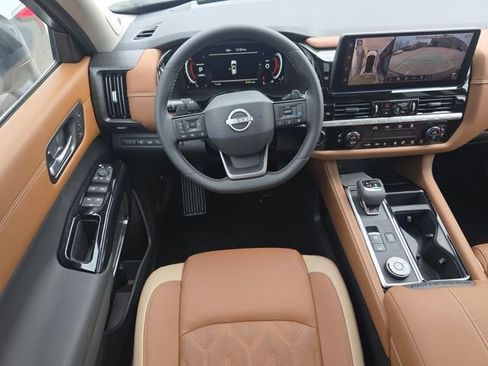 New 2026 Nissan Pathfinder Platinum AWD/4WD image 3