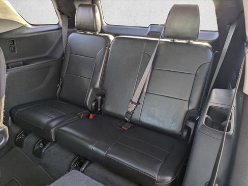 Used 2018 Chevrolet Traverse Premier w/ Driver Confidence II Package image 21