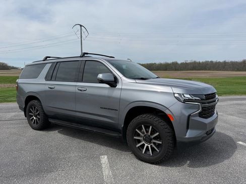 Used 2021 Chevrolet Suburban RST w/ Luxury Package image 3