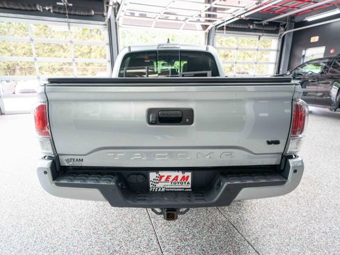 Used 2023 Toyota Tacoma TRD Off-Road w/ TRD Premium Off Road Package AWD/4WD image 3