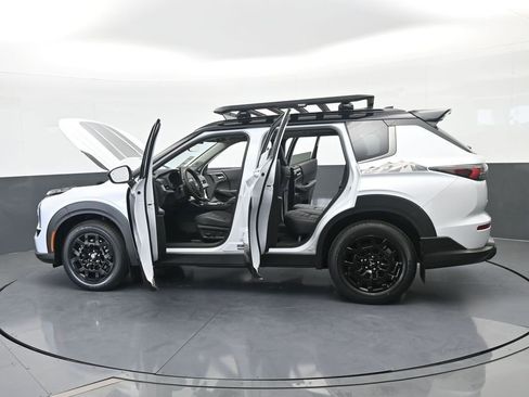 New 2026 Mitsubishi Outlander Trail Edition image 82