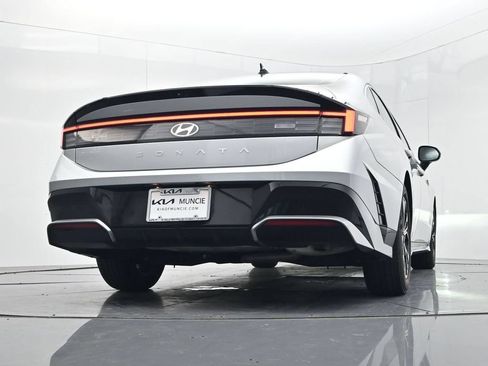 Used 2025 Hyundai Sonata SEL FWD image 40