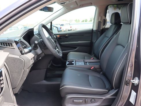 Used 2026 Honda Odyssey Elite image 31