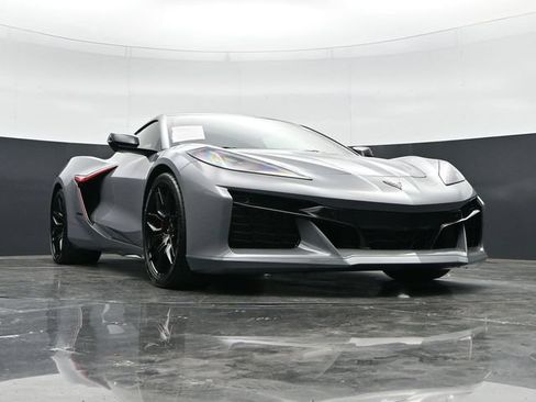 Used 2025 Chevrolet Corvette Z06 w/ Stealth Interior Trim Package RWD image 42