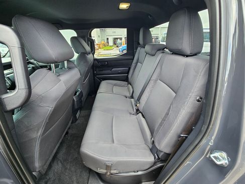 Used 2025 Toyota Tacoma SR AWD/4WD image 28