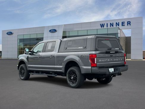Used 2022 Ford F250 Lariat w/ Black Appearance Package AWD/4WD image 2