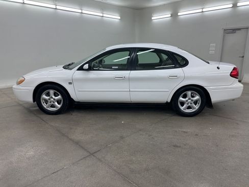 Used 2004 Ford Taurus SES image 7