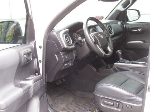 Certified 2023 Toyota Tacoma TRD Sport w/ TRD Premium Sport Package image 10