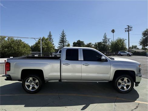 Used 2019 Chevrolet Silverado 1500 LT AWD/4WD image 6