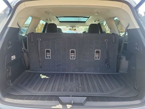 Used 2019 Subaru Ascent Limited w/ Popular Package #2A image 8