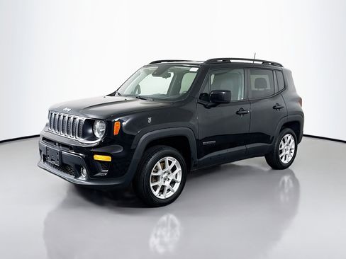 Used 2021 Jeep Renegade Latitude image 4
