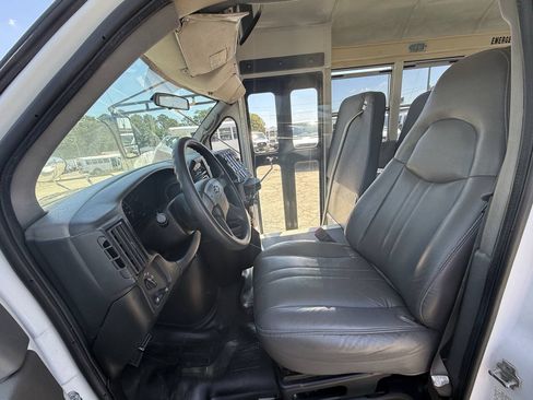 Used 2006 Chevrolet Express 3500 w/ School Bus Package RWD image 7