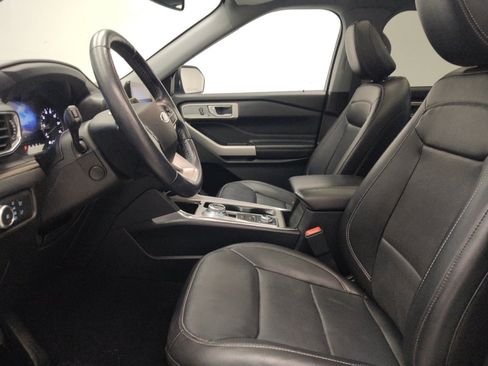 Used 2021 Ford Explorer Limited w/ Equipment Group 301A AWD/4WD image 17