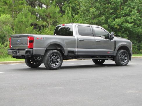Used 2024 Ford F250 Lariat w/ Lariat Ultimate Package AWD/4WD image 6