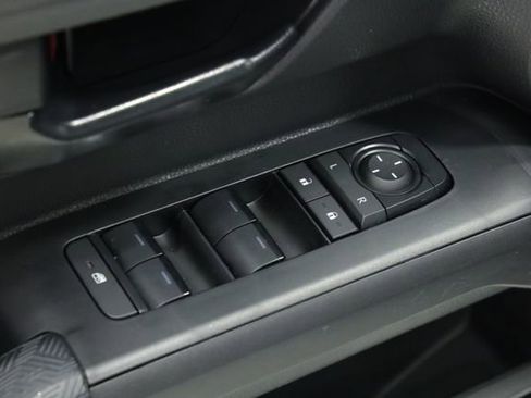 Used 2025 Toyota Tacoma SR5 image 29