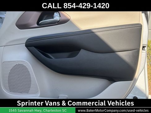 Used 2024 Chrysler Voyager LX FWD image 30