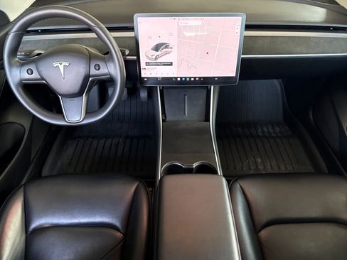 Used 2020 Tesla Model 3 Standard Range RWD image 3