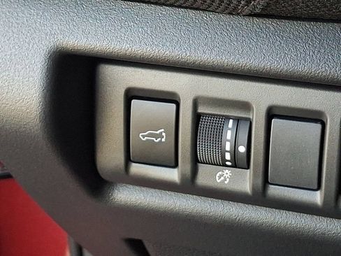 Used 2026 Subaru Outback Premium AWD/4WD image 30