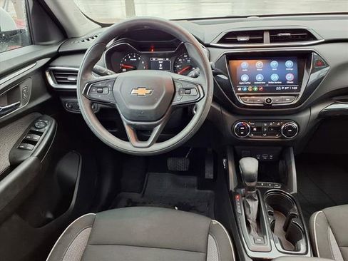 Used 2023 Chevrolet TrailBlazer LT w/ Convenience Package image 6