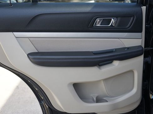 Used 2018 Ford Explorer FWD image 31