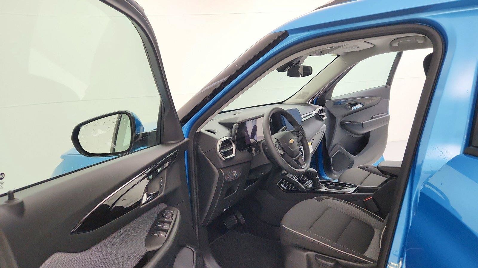Used 2025 Chevrolet TrailBlazer LT FWD image 20