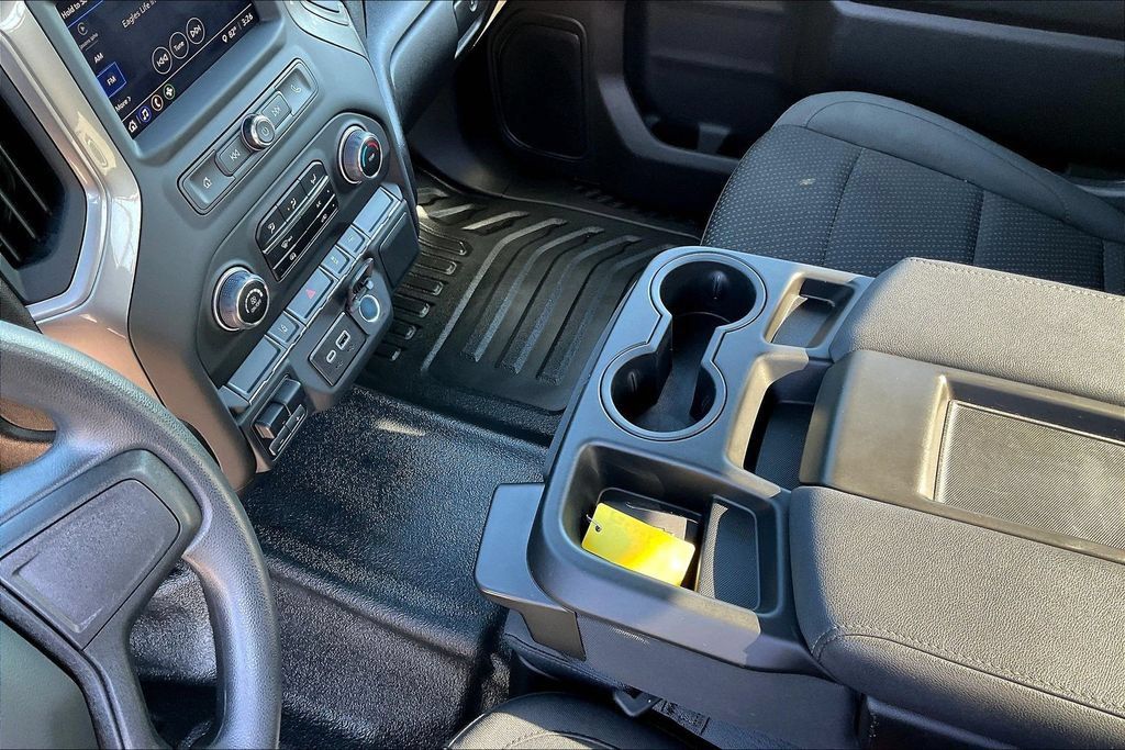 Used 2025 Chevrolet Silverado 2500 W/T RWD image 8
