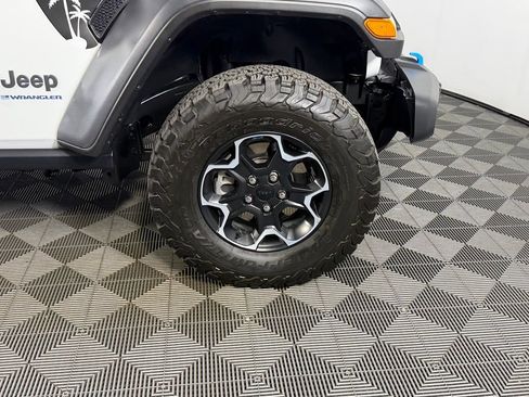 Used 2023 Jeep Wrangler Unlimited Rubicon 4xe AWD/4WD image 37