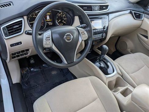 Used 2016 Nissan Rogue S image 10