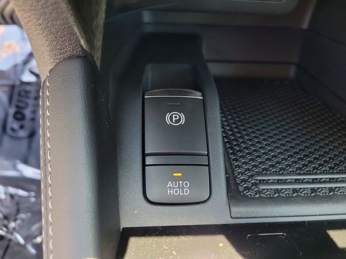 New 2024 Nissan Kicks SV image 29