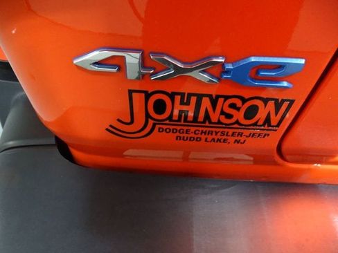 Certified 2023 Jeep Wrangler Unlimited Sahara AWD/4WD image 25
