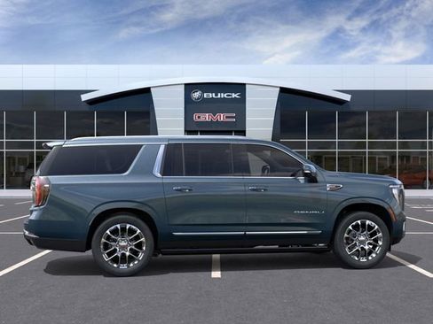 New 2026 GMC Yukon XL Denali w/ Sun & Power Step Package image 5